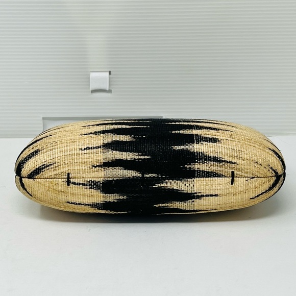 PYTHON STRAW CLUTCH SHOULDER BAG***$1450 - Picture 5 of 6